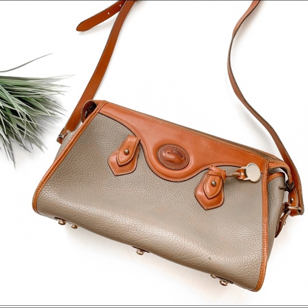 Vintage Dooney & Bourke Classic Crossbody Bag